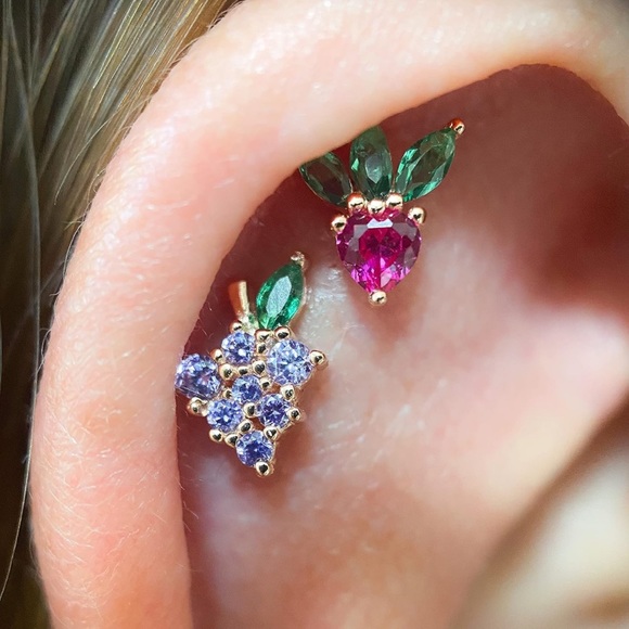 Fruit Stud Grapes Earrings 18K Gold Purple Grapes Summer Gold Jewelry 🍇 - Picture 3 of 7